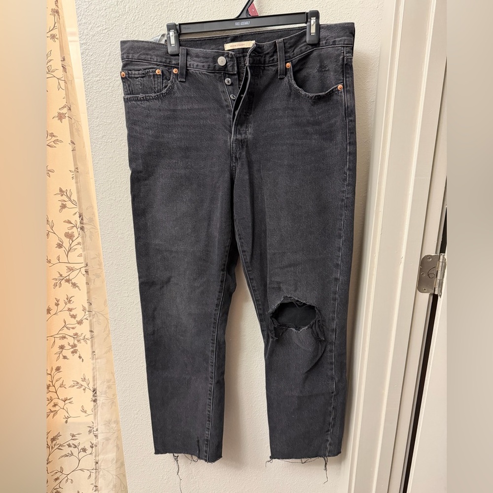 Levi Strauss Wedgie Straight Raw Hem Ankle Black Women's Jeans Size 32